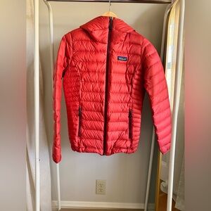 Patagonia Women's Down Sweater Hoody XS red/burgundy